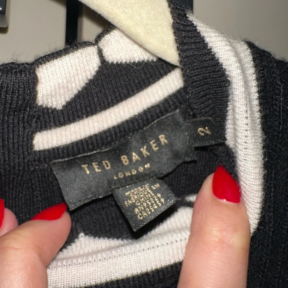 Ted Baker Carmann Knit Skater Black and White Dress Size 2